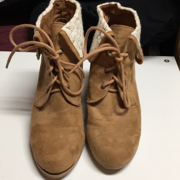 Lace high heels - Picture 3 of 4